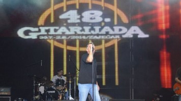 Киша надјачала рокере