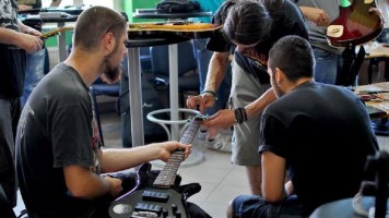 Седам бендова на Рок академији