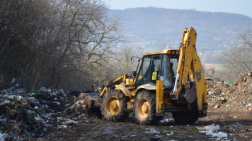 Почело уклањање дивљих депонија