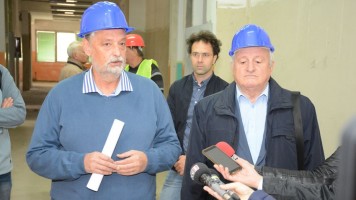 Градоначелник Бошко Ничић обишао радове у ОШ „Хајдук Вељко“ 