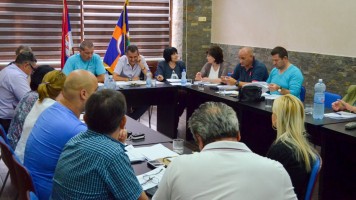 Скупштинска служба у оквиру Градске управе?