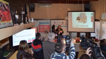 Видео поруком Џејмија Оливера отворен 