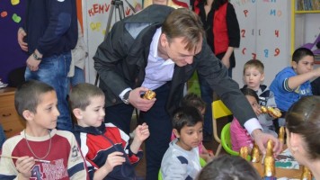 Ускршња јаја обрадовала децу из 