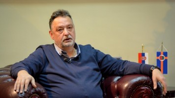 НОВОГОДИШЊА И БОЖИЋНА ЧЕСТИТКА ГРАДОНАЧЕЛНИКА ЗАЈЕЧАРА 