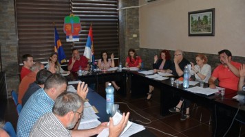 Одржана 1.седница Градског већа -Почеле прве уштеде, укинути службени телефони и средства репрезентације 