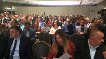 Сертификат Граду Зајечару о почетку сарадње у области доброг управљања 