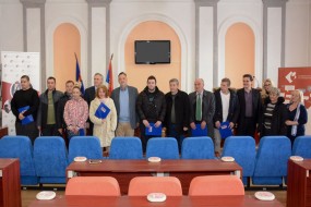 Уручени уговори у оквиру Локалног акционог плана запошљавања 