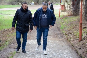 Обилазак радова на уређењу простора споменика 