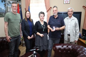 Велики сребрњак градоначелнику Зајечара Бошку Ничићу за изузетну организацију Кроса РТС-а 