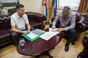 Потписан уговор у оквиру програма подршке ЈЛС за унапређење инфраструктуре за управљање отпадом