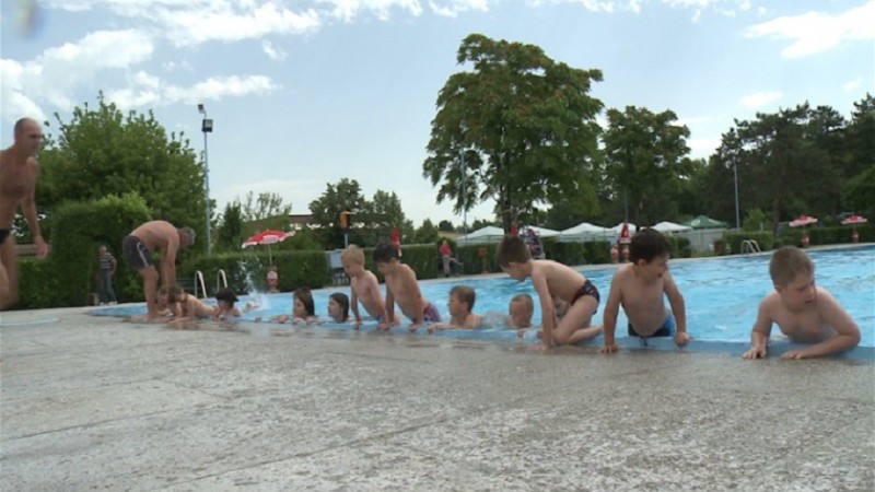 Школа пливања на градском базену