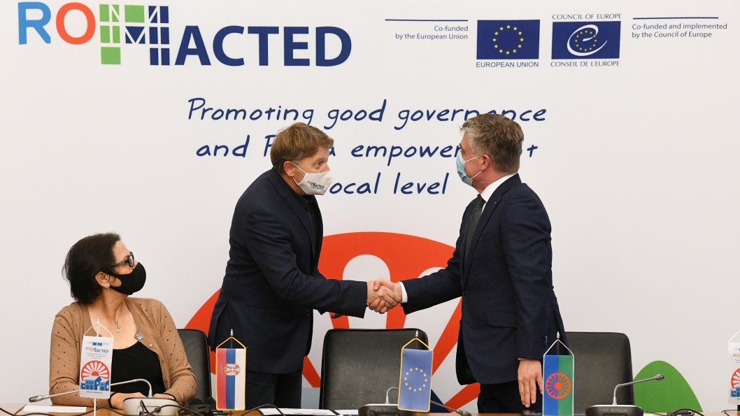 Промовисање доброг управљања и оснаживање Рома на локалном нивоу: Потписан протокол о сарадњи за другу фазу Romacted програма