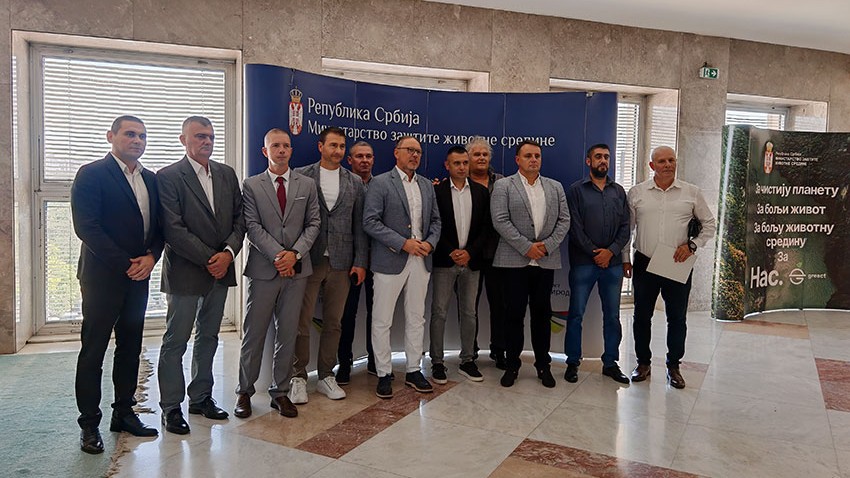 ЗАЈЕЧАР ДОБИЈА ЕKОЛОШKИ ПРИХВАТЉИВИЈИ KОТАО У ДОМУ УЧЕНИKА – ПОТПИСАН УГОВОР У МИНИСТАРСТВУ ЗАШТИТЕ ЖИВОТНЕ СРЕДИНЕ