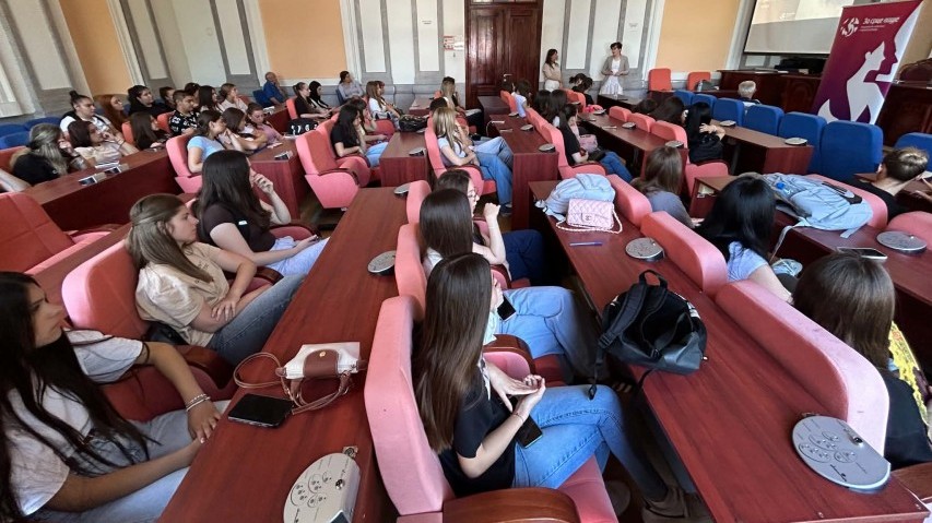 Велико интересовање младих за едукацију „За срце више“ у Зајечару 