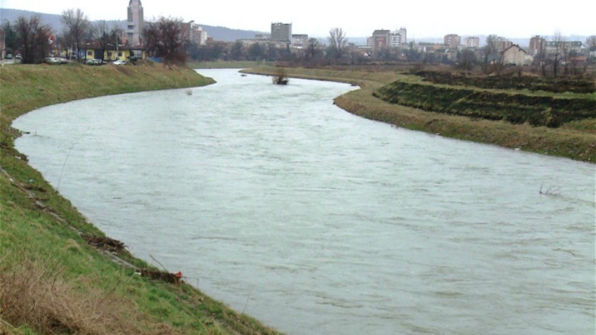 Водостаји река у опадању