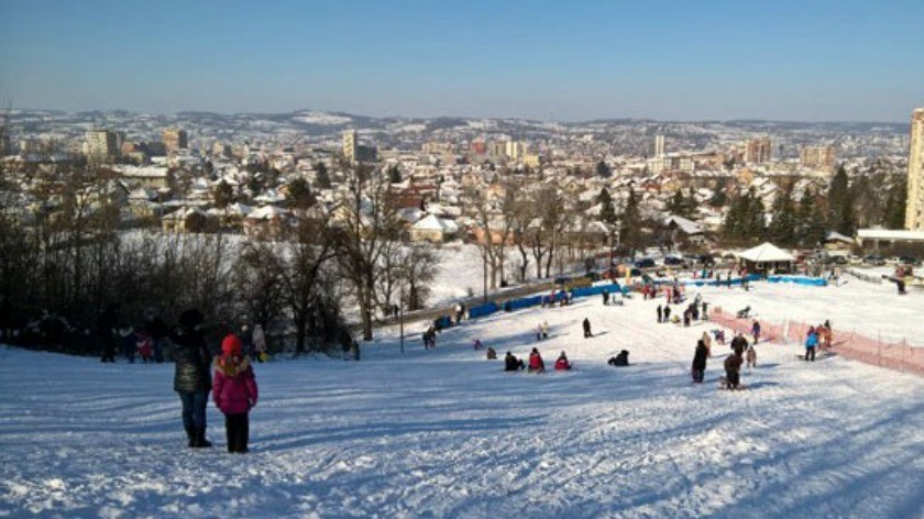 Бесплатно скијање за школарце током распуста